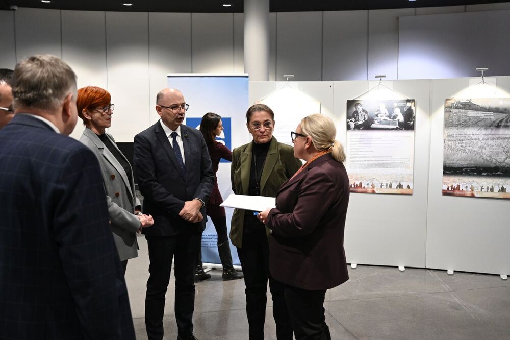 Otwarcie wystawy IPN „Śmierć za człowieczeństwo. Rodzina Ulmów” w Parlamencie Europejskim – 16 stycznia 2024. Fot. EKR