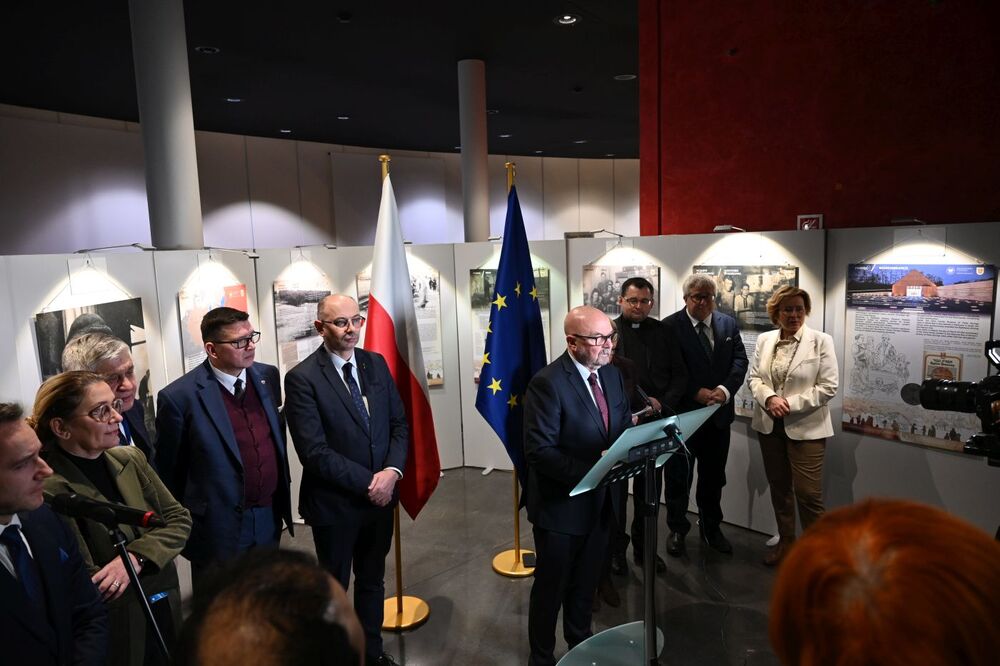 Otwarcie wystawy IPN „Śmierć za człowieczeństwo. Rodzina Ulmów” w Parlamencie Europejskim – 16 stycznia 2024. Fot. EKR
