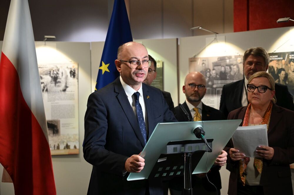 Otwarcie wystawy IPN „Śmierć za człowieczeństwo. Rodzina Ulmów” w Parlamencie Europejskim. Na zdj. dr Mateusz Szpytma, wiceprezes IPN – 16 stycznia 2024. Fot. EKR