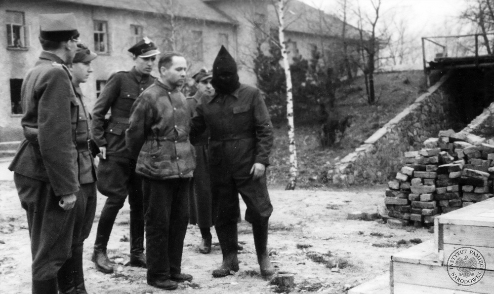 Egzekucja Rudolfa Hößa. Fot. AIPN (GK-14-4-6-3-1)