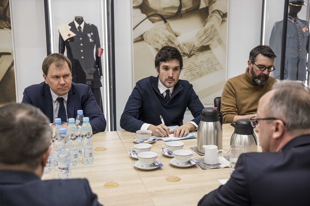 Wizyta delegacji francuskiej w Archiwum IPN – Warszawa, 30 stycznia 2024 r. Na zdj. (od lewej): Laurent Tatarenko, Etienne Peyrat i William Berthomière. Fot. Katarzyna Adamów (IPN)