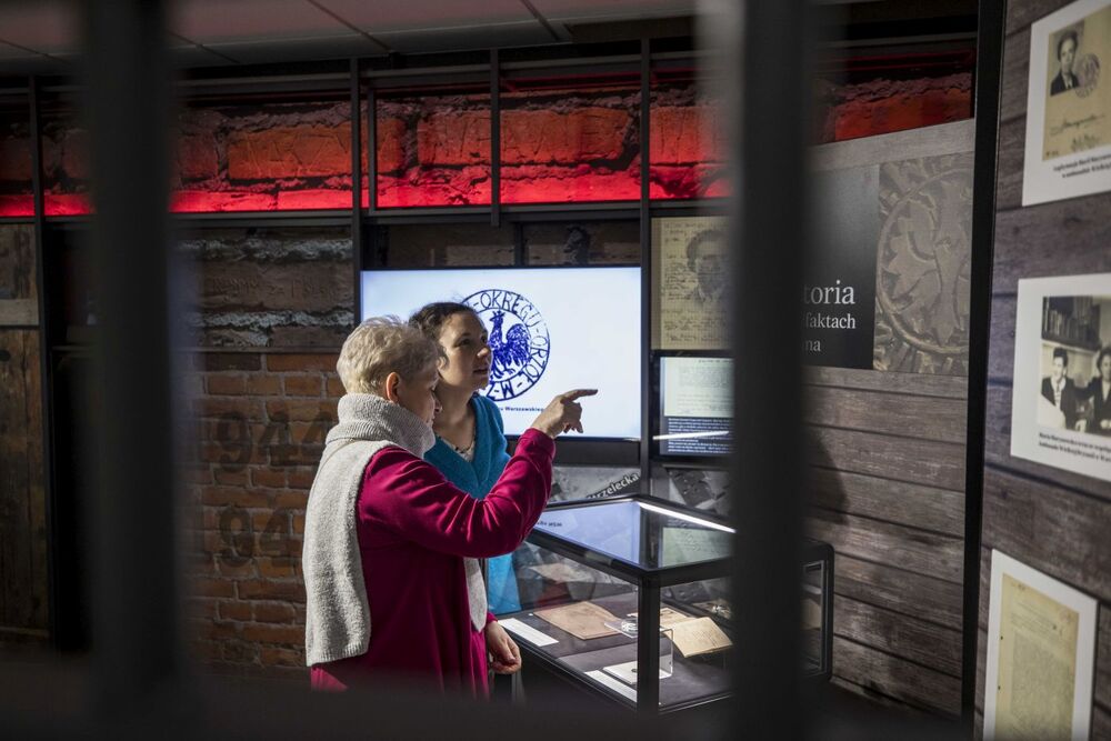 Nowa wystawa z cyklu „Historia w artefaktach zapisana” – Warszawa, 6 lutego 2024. Fot. Katarzyna Adamów (IPN)