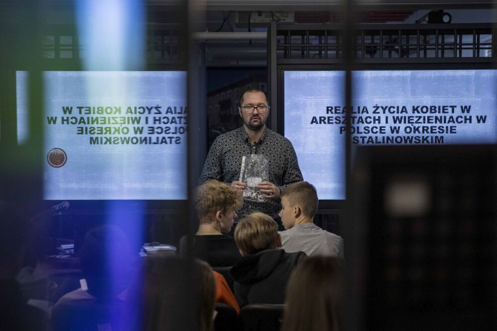 Nowa wystawa z cyklu „Historia w artefaktach zapisana” – Warszawa, 6 lutego 2024. Fot. Katarzyna Adamów (IPN)