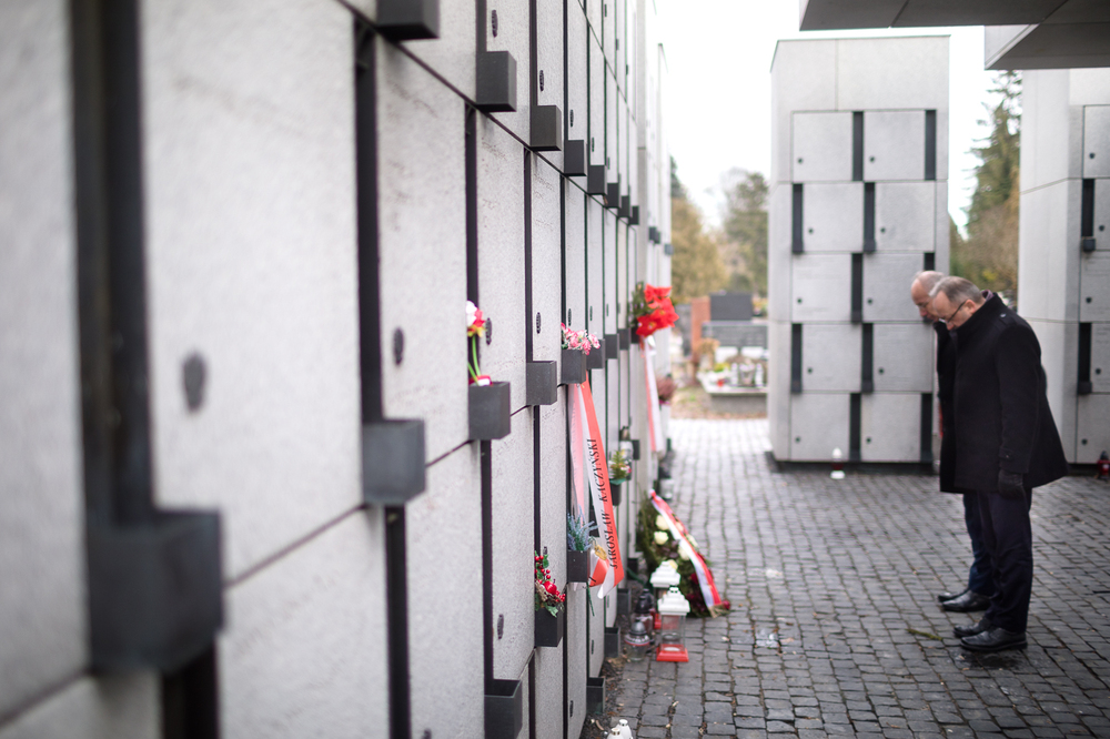 Upamiętniliśmy Żołnierzy Niezłomnych straconych 73 lata temu – Warszawa, 8 lutego 2024. Na zdj. zastępcy prezesa IPN: dr hab. Karol Polejowski oraz dr hab. Krzysztof Szwagrzyk. Fot. Sławek Kasper (IPN)