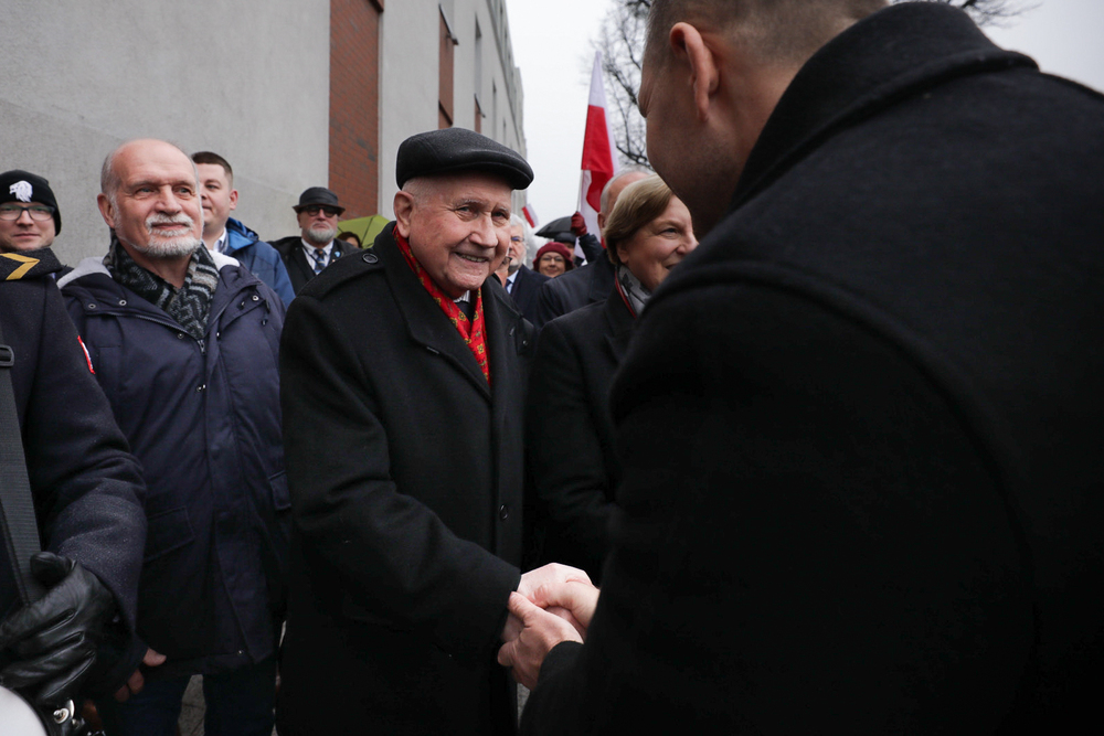 Odsłonięcie tablicy pamiątkowej śp. prezydenta Lecha Kaczyńskiego – Gdańsk, 12 lutego 2024. Fot. Mikołaj Bujak (IPN)