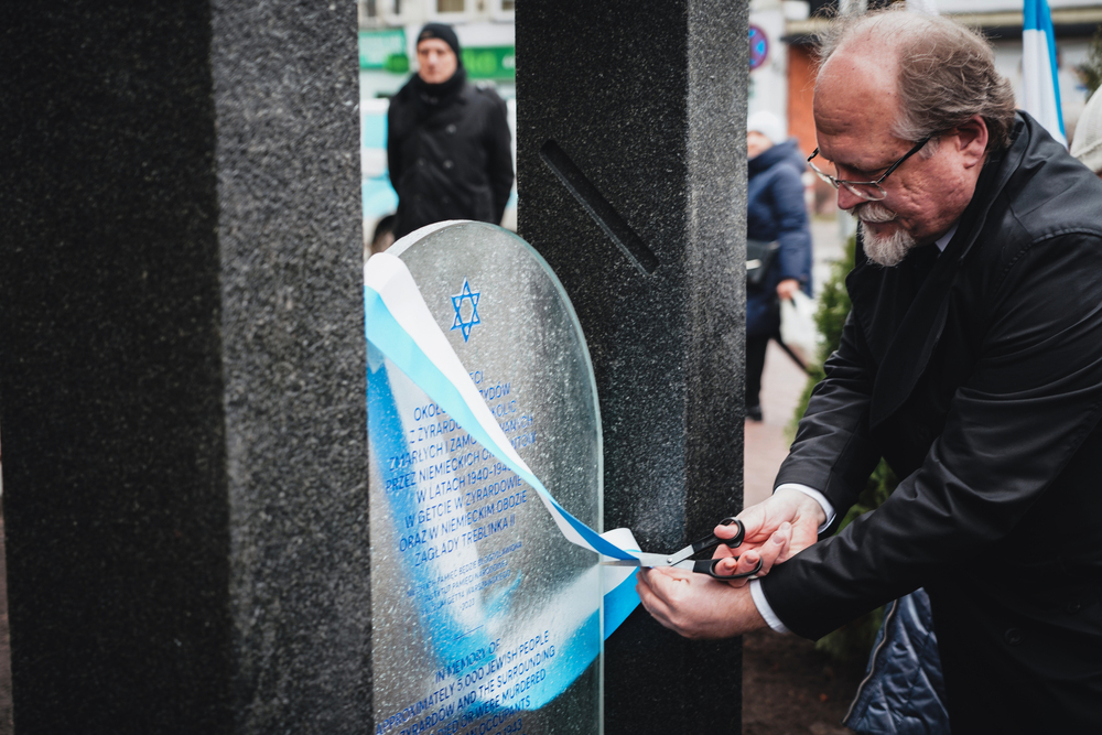 „Macewa Pamięci” – upamiętniliśmy Żydów z Żyrardowa – Żyrardów, 21 lutego 2024. Na zdj. dyrektor BUWiM IPN Adam Siwek. Fot. Mateusz Niegowski (IPN)