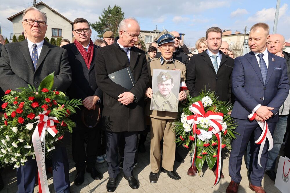 Uroczystość odsłonięcia pomnika ppłk. Ludwika Marszałka oraz Żołnierzy Niezłomnych – Dębica, 3 marca 2024. Fot. Katarzyna Gajda-Bator (IPN)