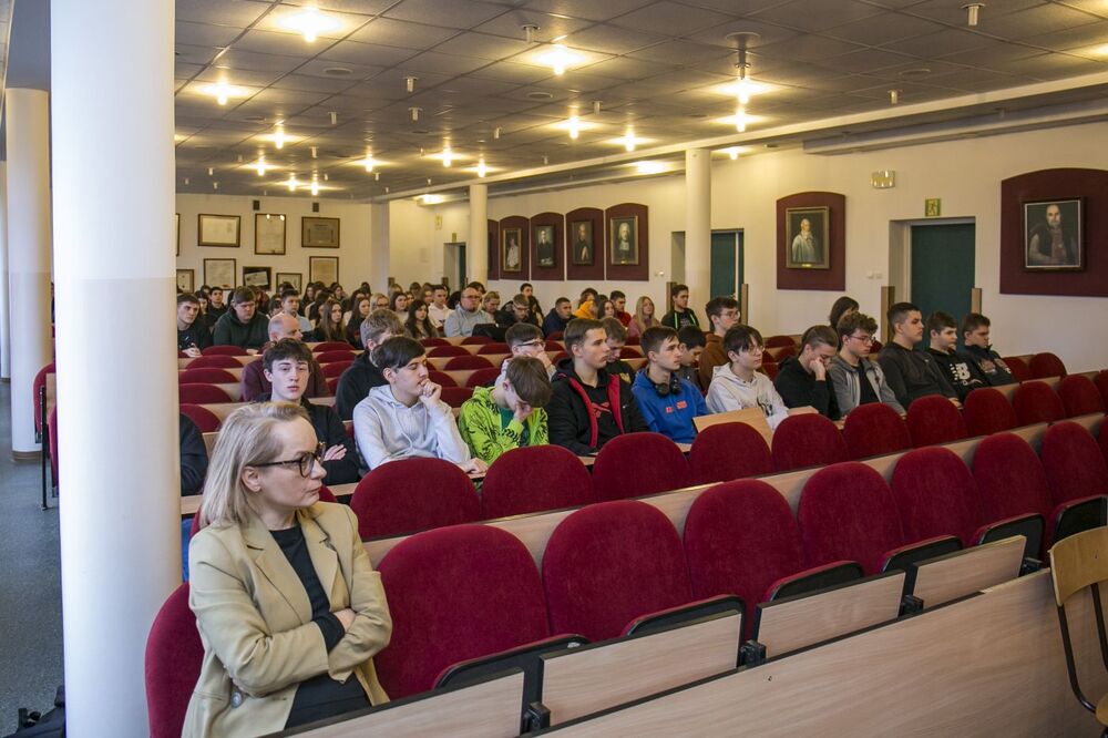 Spotkanie w ramach projektu „Historia w artefaktach zapisana” poświęcone podziemiu niepodległościowemu – Pułtusk, 5 marca 2024. Fot. Katarzyna Adamów (IPN)