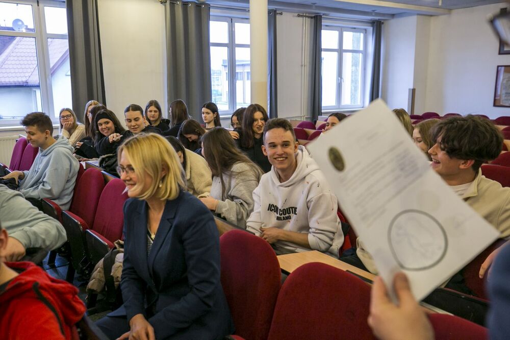 Spotkanie w ramach projektu „Historia w artefaktach zapisana” poświęcone podziemiu niepodległościowemu – Pułtusk, 5 marca 2024. Fot. Katarzyna Adamów (IPN)