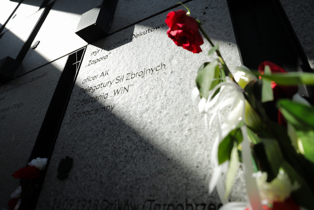 Uroczystości na powązkowskiej „Łączce” w 75. rocznicę zamordowania Hieronima Dekutowskiego „Zapory” – Warszawa, 7 marca 2024. Fot. Mikołaj Bujak (IPN)