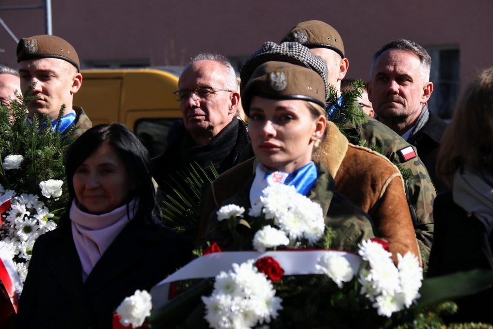 Poświęcenie płaskorzeźby i kamienia węgielnego pomnika Kresowych Żołnierzy Wyklętych – Braniewo, 9 marca 2024. Fot. IPN Gdańsk