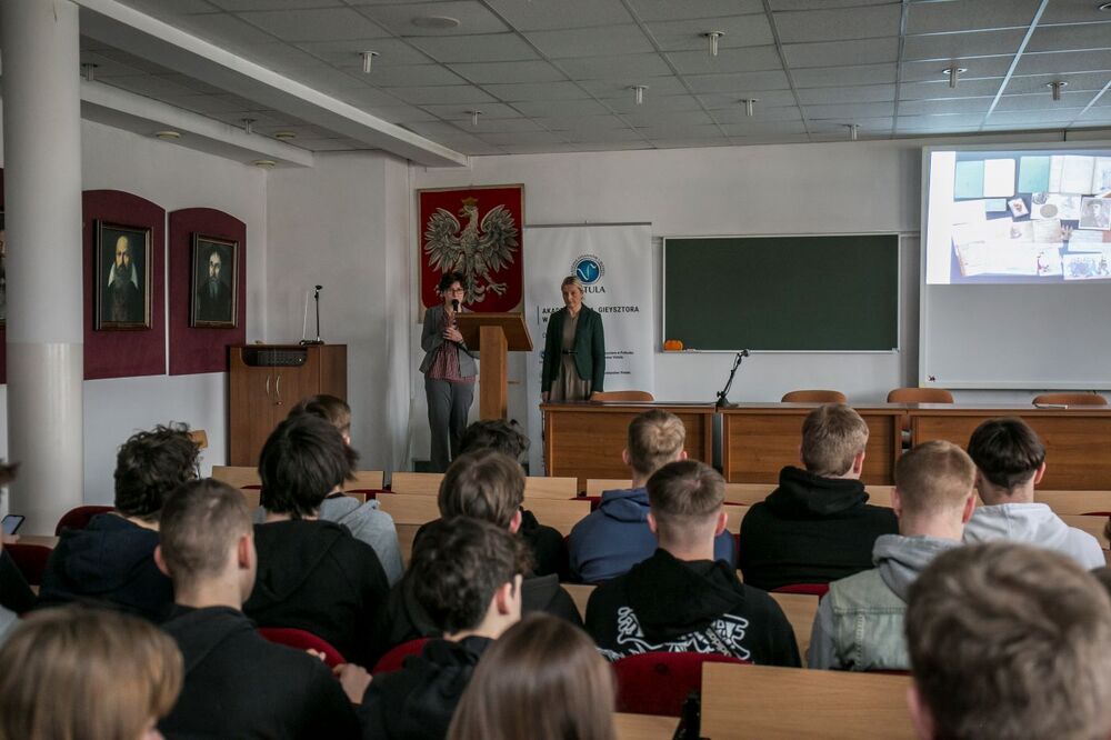 Wystawa Archiwum IPN z cyklu „Historia w artefaktach zapisana” – Pułtusk, 11 marca 2024. Fot. Katarzyna Adamów (AIPN)