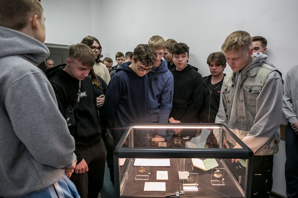 Wystawa Archiwum IPN z cyklu „Historia w artefaktach zapisana” – Pułtusk, 11 marca 2024. Fot. Katarzyna Adamów (AIPN)