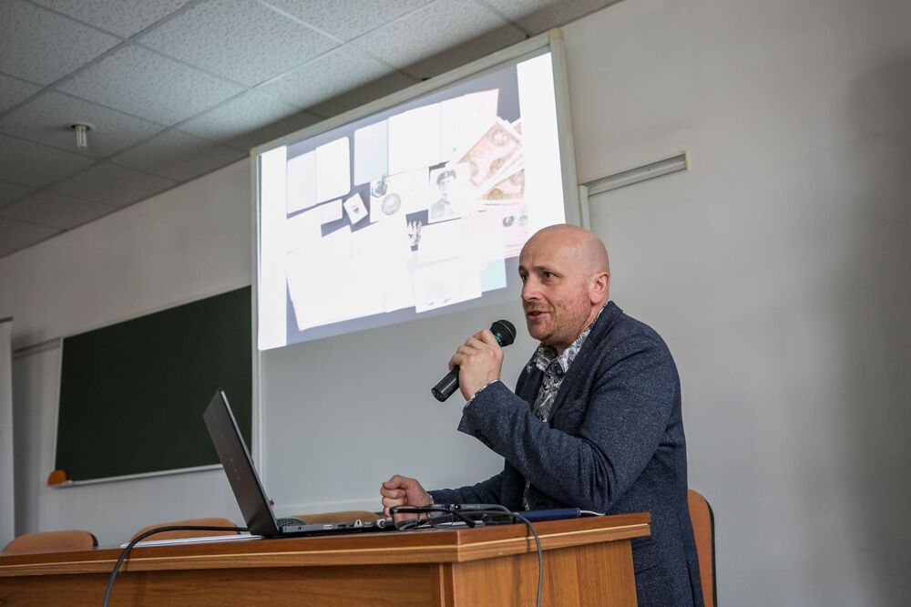 Wystawa Archiwum IPN z cyklu „Historia w artefaktach zapisana” – Pułtusk, 11 marca 2024. Fot. Katarzyna Adamów (AIPN)