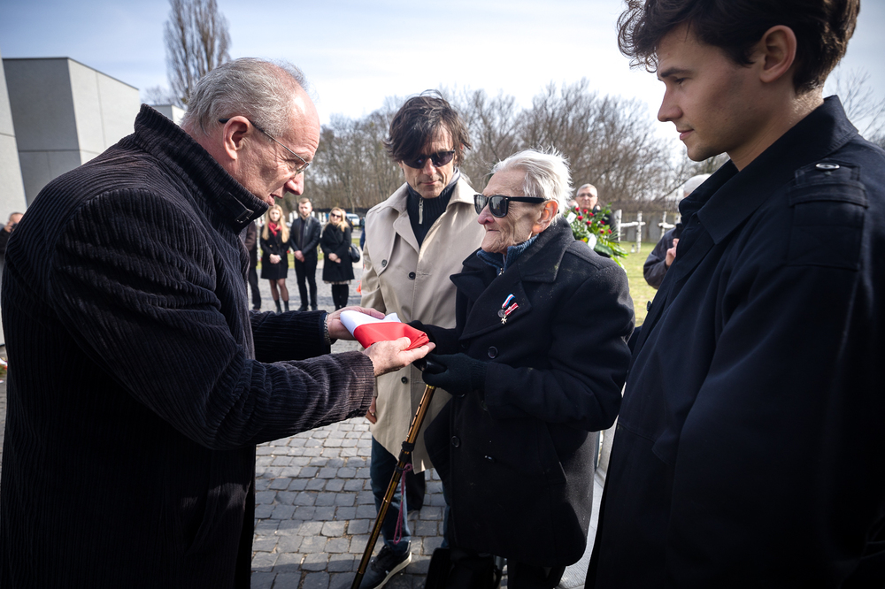 Uroczystości pogrzebowe Stanisława Stankiewicza – Warszawa, 15 marca 2024. Na zdj. zastępca prezesa IPN dr hab. Krzysztof Szwagrzyk oraz syn Stanisława Stankiewicza – Tadeusz Stankiewicz. Fot. Sławek Kasper (IPN)