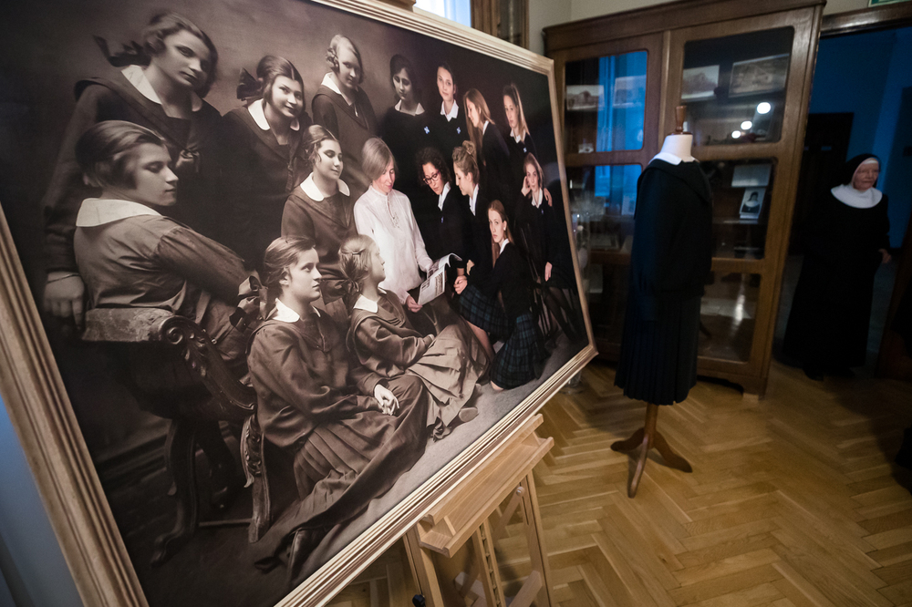 Uroczystość odsłonięcia tablicy poświęconej działalności sióstr nazaretanek – Warszawa, 16 marca 2024. Fot. Sławek Kasper (IPN)