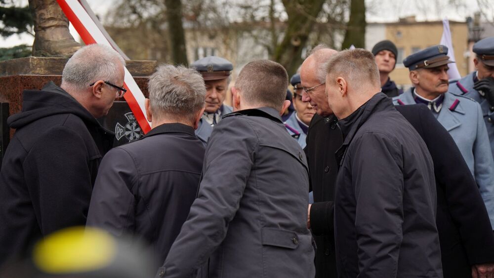 Odsłonięcie pomnika cc. mjr. Hieronima Dekutowskiego ps. „Zapora” – Bełżyce, 17 marca 2024. Fot. Szczepan Barczyk (oddział IPN w Lublinie)