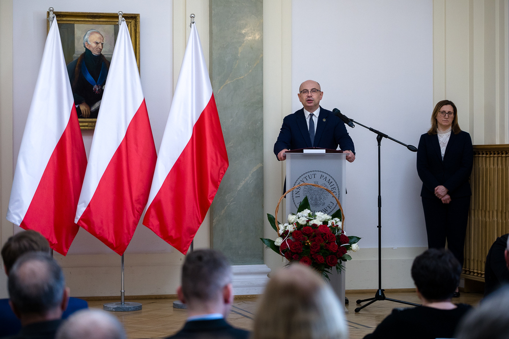 Uroczystość wręczenia Krzyży Wolności i Solidarności byłym działaczom opozycji niepodległościowej z lat 1956–1989. Na zdj. zastępca prezesa IPN dr Mateusz Szpytma. Fot. Sławek Kasper (IPN)