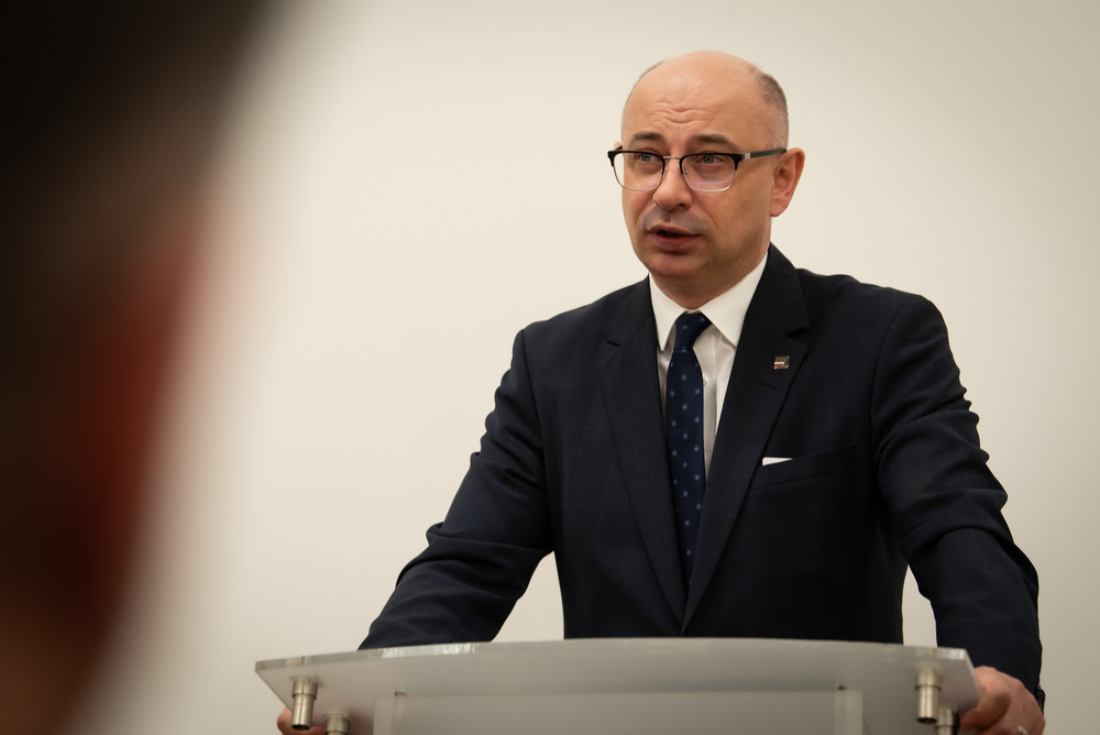 Gala finałowa małopolskiego konkursu „Młody dokumentalista” – Kraków, 20 marca 2024. Na zdj. zastępca prezesa IPN dr Mateusz Szpytma. Fot. Agnieszka Masłowska (IPN)