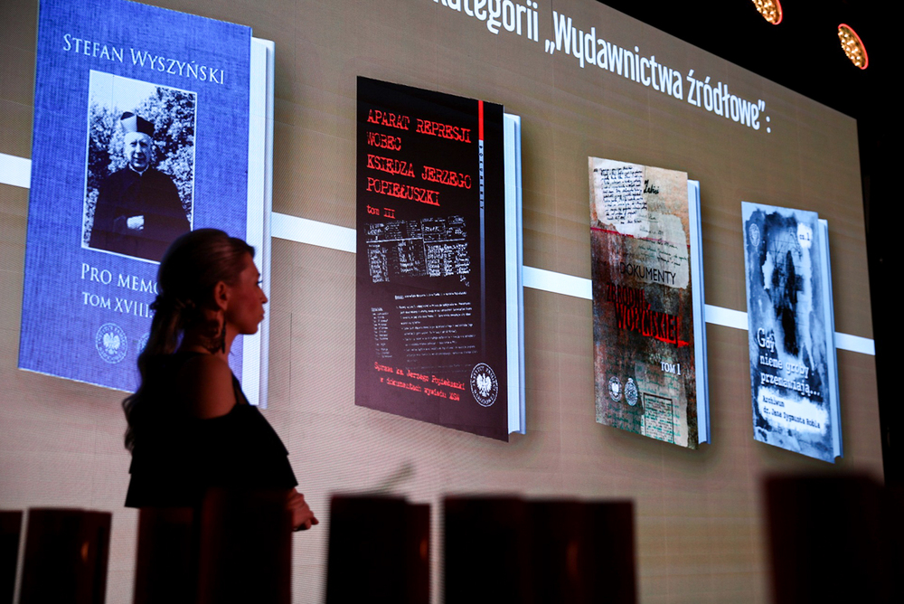 Sygnety wydawnictwa IPN – uroczysta gala wręczenia nagród za Najlepszą Książkę Roku 2023. Fot. Sławek Kasper (IPN)