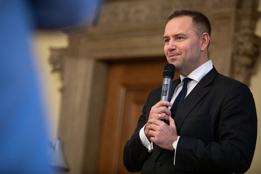 Międzynarodowa Konferencja Naukowa „Kochanek literackiej muzy: Interdyscyplinarne studia nad życiem i twórczością Sergiusza Piaseckiego” – Wrocław, 21 marca 2024. Na zdj. prezes IPN dr Karol Nawrocki. Fot. Mikołaj Bujak (IPN)