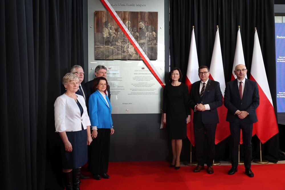 Uroczystość nadania imienia Rodziny Ulmów Portowi Lotniczemu „Rzeszów–Jasionka” – 24 marca 2024. Fot. Katarzyna Gajda-Bator (IPN)