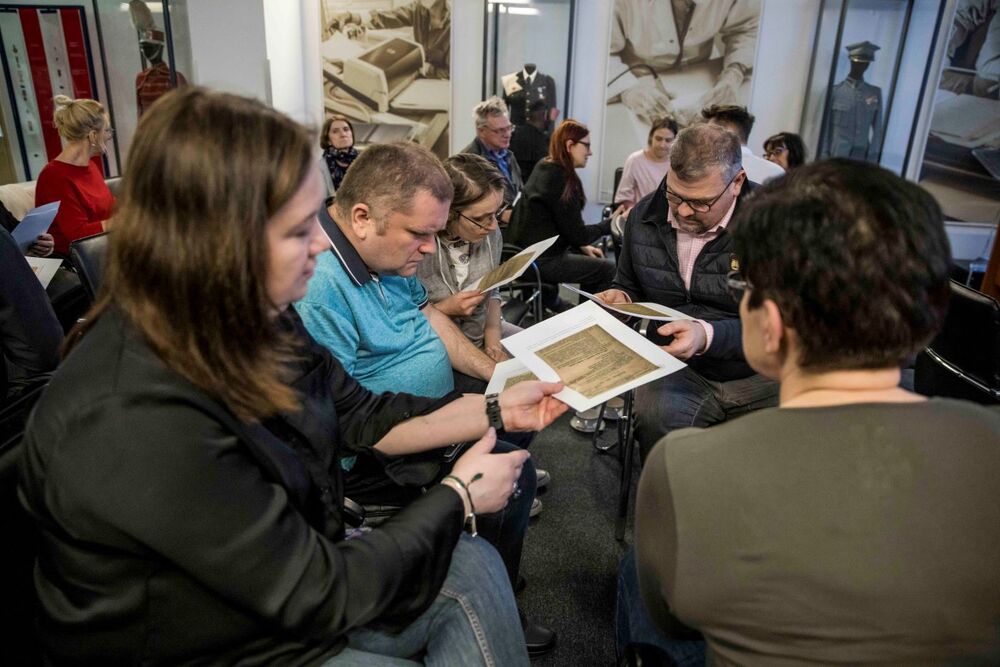 Powstanie warszawskie w dokumentach z Archiwum IPN – warsztaty dla nauczycieli. Fot. Katarzyna Adamów/AIPN
