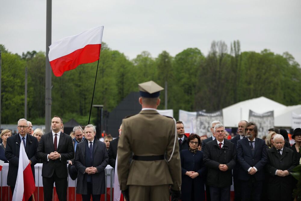 Uroczystości upamiętniające ofiary katastrofy smoleńskiej – 10 kwietnia 2024. Fot. Mikołaj Bujak (IPN)
