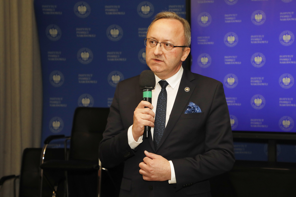 Dyskusja „Zbrodnia Katyńska. Wołanie o prawdę i sprawiedliwość”. Na zdj. dr hab. Karol Polejowski, wiceprezes IPN – Warszawa, 11 kwietnia 2024. Fot. Piotr Życieński (IPN)