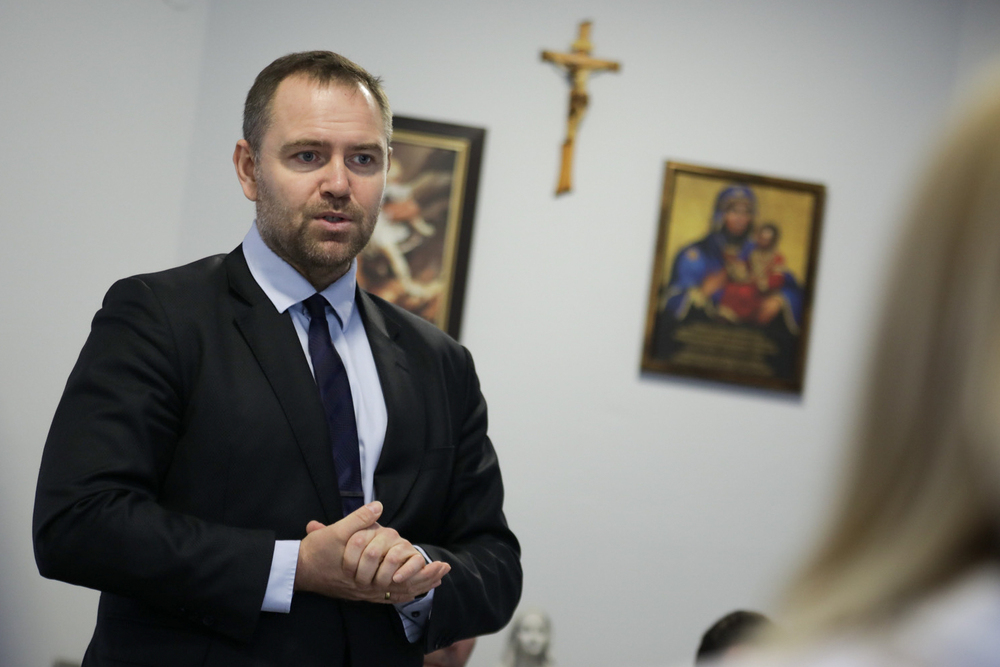 Panteon Żołnierza Polskiego – wizyta w Słubicach – 18 kwietnia 2024. Na zdj. prezes Instytutu Pamięci Narodowej dr Karol Nawrocki. Fot. Mikołaj Bujak (IPN)