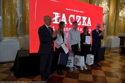 Finał VII edycji projektu edukacyjnego „Łączka i inne miejsca poszukiwań” na Zamku Królewskim w Warszawie – 24 kwietnia 2024. Fot. IPN