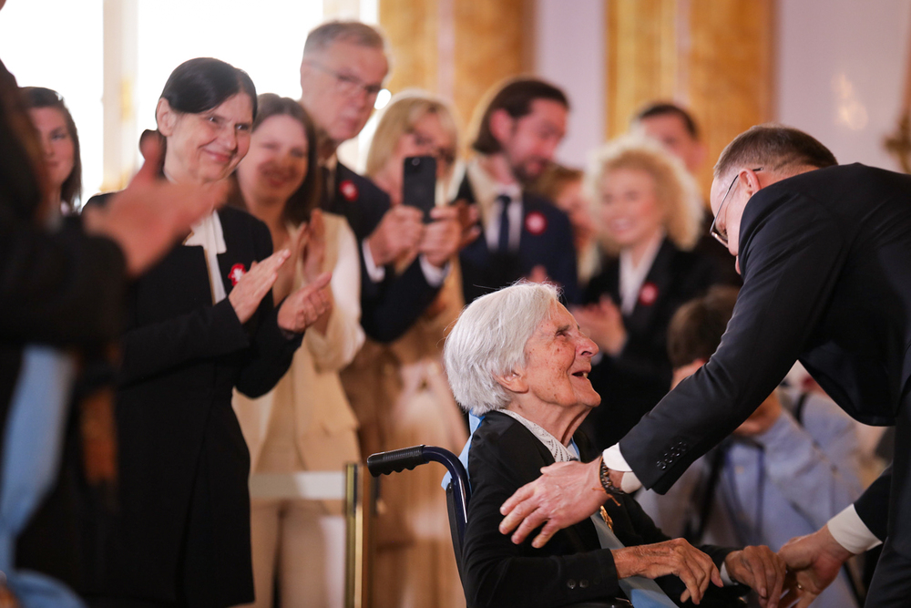 Obchody Święta Narodowego Trzeciego Maja – Warszawa, 3 maja 2024. Na zdj. prof. Jadwiga Puzynina. Fot. Mikołaj Bujak (IPN)