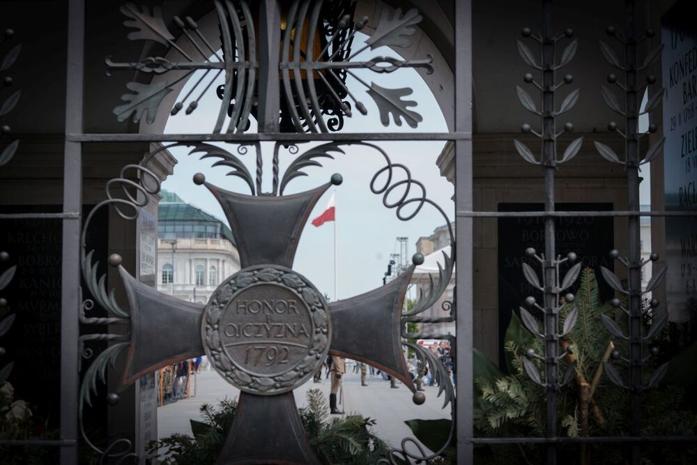 Uroczystości w 89. rocznicę śmierci Marszałka Józefa Piłsudskiego, 54. rocznicę śmierci gen. Władysława Andersa oraz 80. rocznicę Bitwy o Monte Cassino – Warszawa, plac Marszałka Józefa Piłsudskiego,11 maja 2024. Fot. Mateusz Niegowski (IPN)