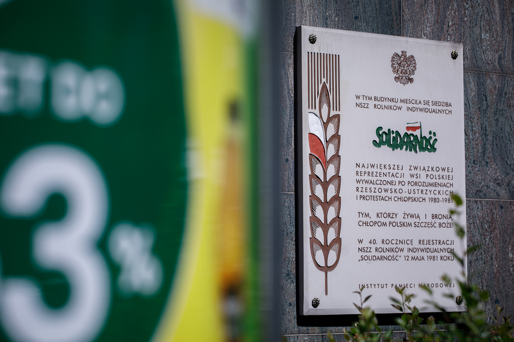Tablica upamiętniająca Niezależny Samorządny Związek Zawodowy Rolników Indywidualnych „Solidarność” – Warszawa, 12 maja 2024. Fot. Sławek Kasper (IPN)