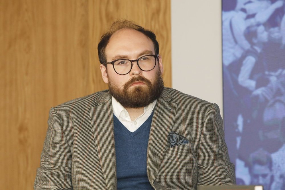 Spotkanie „Czy Jurij Andropow był twórcą pierestrojki?” z cyklu „Oblicza historii” – Warszawa, 14 maja 2024. Na zdj. dr Michał Patryk Sadłowski. Fot. Piotr Życieński (IPN)