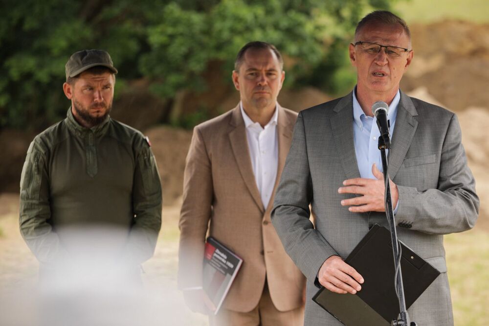 Konferencja prasowa dotycząca masowych mogił Polaków na Polach Igielskich w Dolinie Śmierci w Chojnicach – 23 maja 2024. Fot. Mikołaj Bujak (IPN)