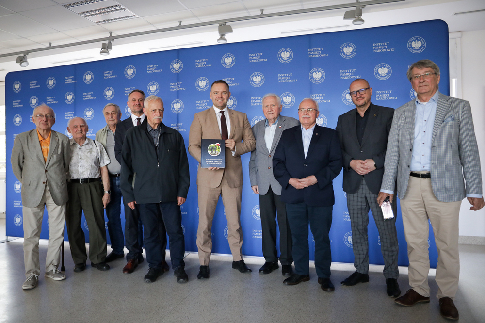 Prezes IPN dr Karol Nawrocki został wyróżniony przez Stowarzyszenie „Godność” – Gdańsk, 24 maja 2024. Fot. Mikołaj Bujak (IPN)