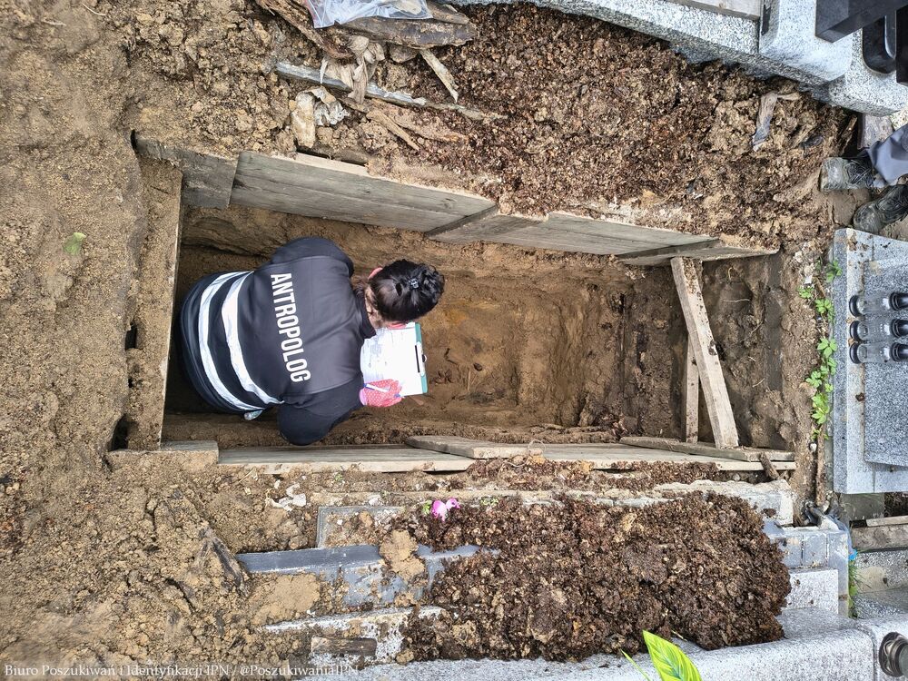 Prace poszukiwawcze Biura Poszukiwań i identyfikacji IPN ofiar niemieckiego obozu dla młodzieży w Łodzi – 8-10 kwietnia 2026. Fot. IPN