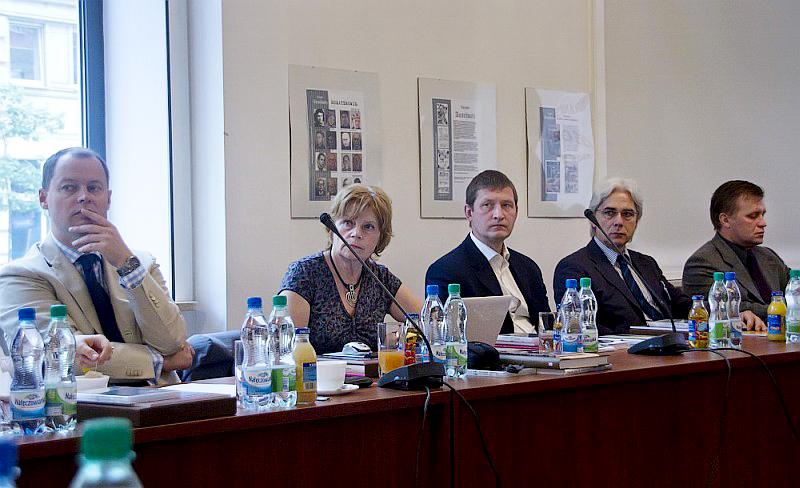 From the left: Marcel Floor, Teresė Birutė Burauskaitė, Andris Šillers, Joachim Förster, Toomas Hiio