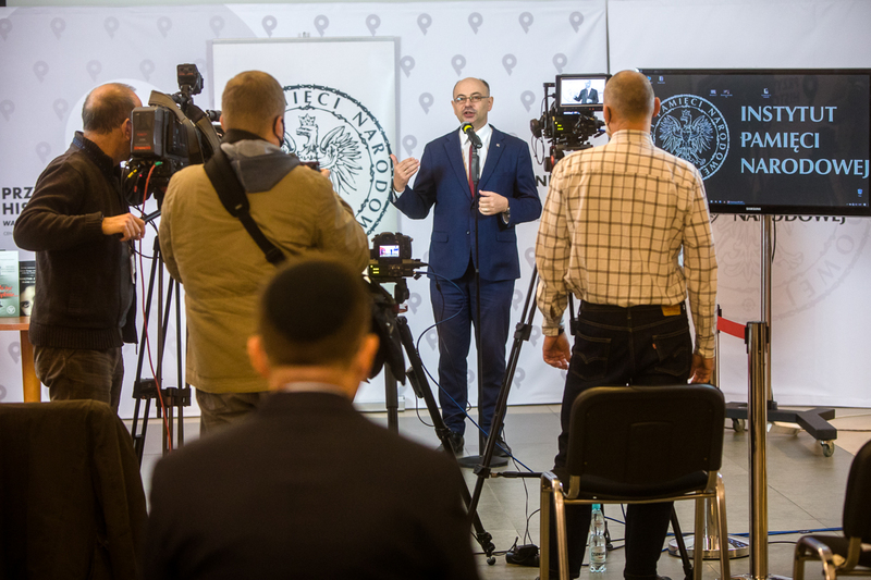 Press conference devoted to loaning the Stroop Report to the Warsaw Ghetto Museum