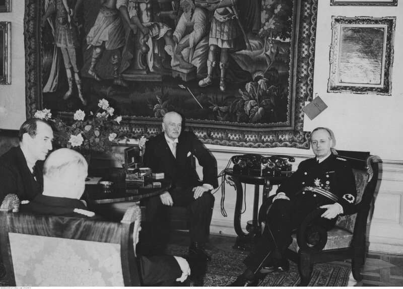 German Foreign Minister Ribbentrop talking to Polish President Mościcki and Foreign Minister Beck