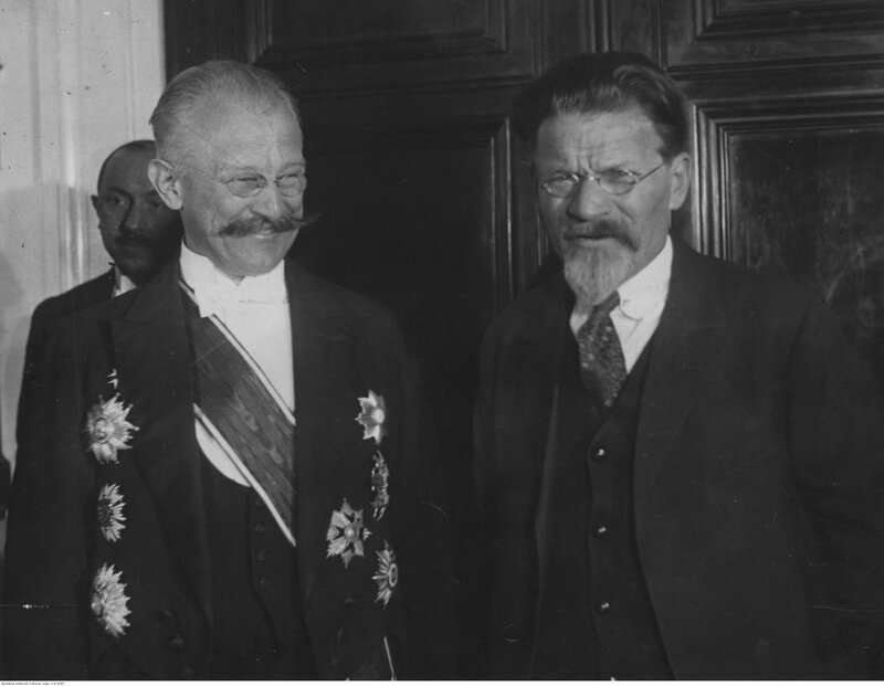 Polish envoy to the USSR Patek with Mikhail Kalinin, Moscow, 1926