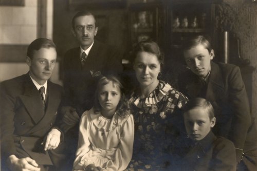The Benisz family in 1930s