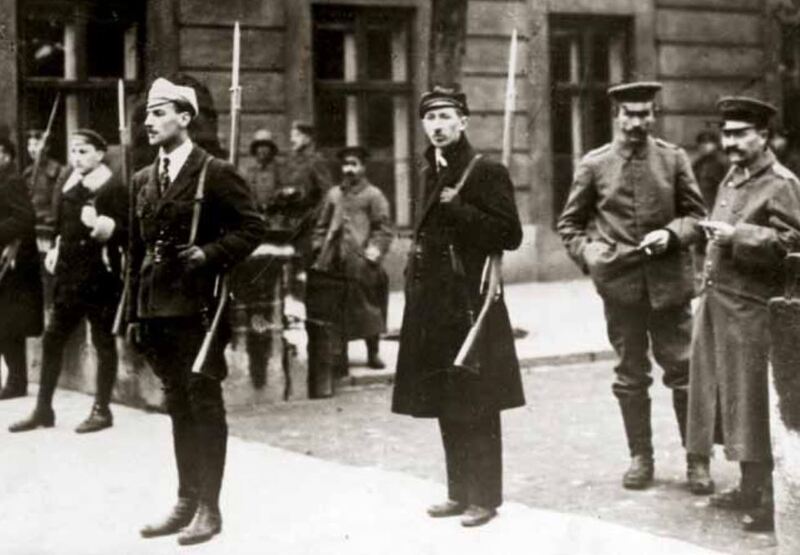 Disarming German soldiers in Warsaw, 1918