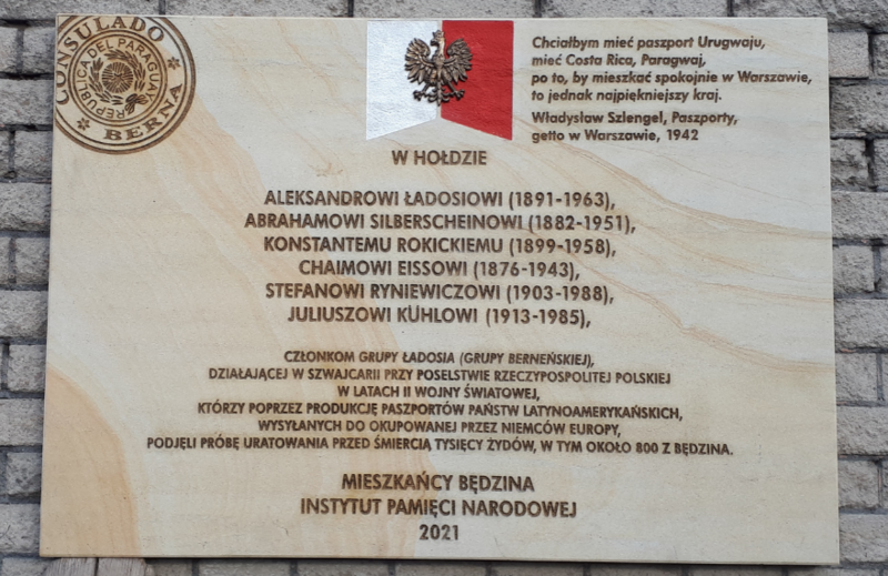 The plaque in Będzin commemorating the Ładoś Group