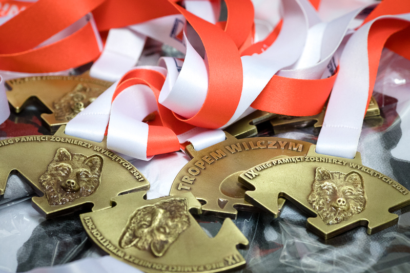 Wolf&#039;s Trail Run medals. Photo: Sławek Kasper (IPN)