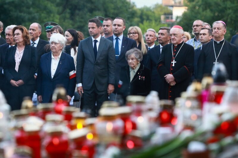 The IPN's President Karol Nawrocki paying tribute to murdered Warsaw residents