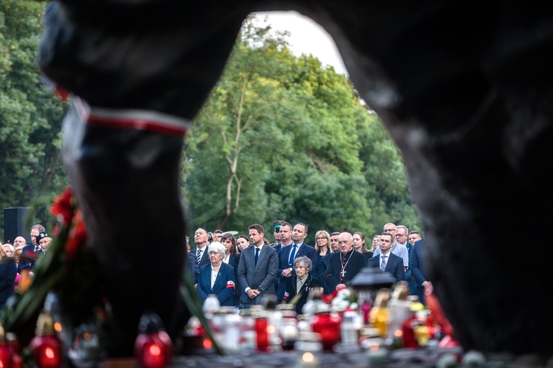 The IPN's President Karol Nawrocki paying tribute to murdered Warsaw residents