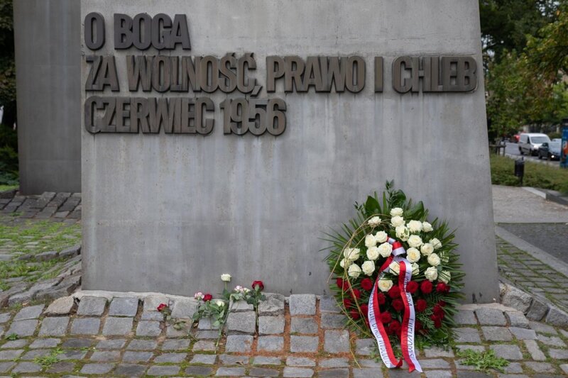 Representatives of the IPN pay homage to the victims of the Poznań protests of 1956