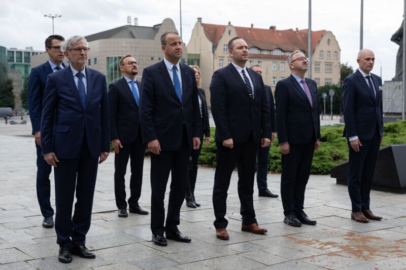 Representatives of the IPN pay homage to the victims of the Poznań protests of 1956